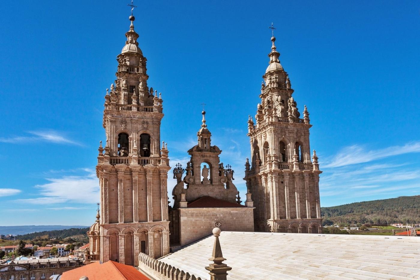 Las campanas de las iglesias de Galicia repican tras la elección del nuevo Papa León XIV